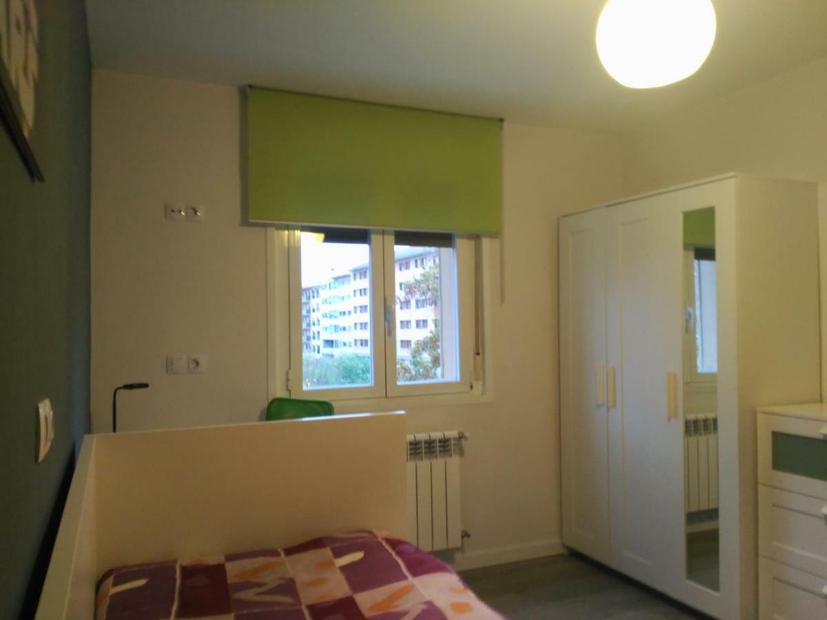 Apartamento Turistico Marcelo Celayeta At Cerca Del Centro Pamplona Exterior foto