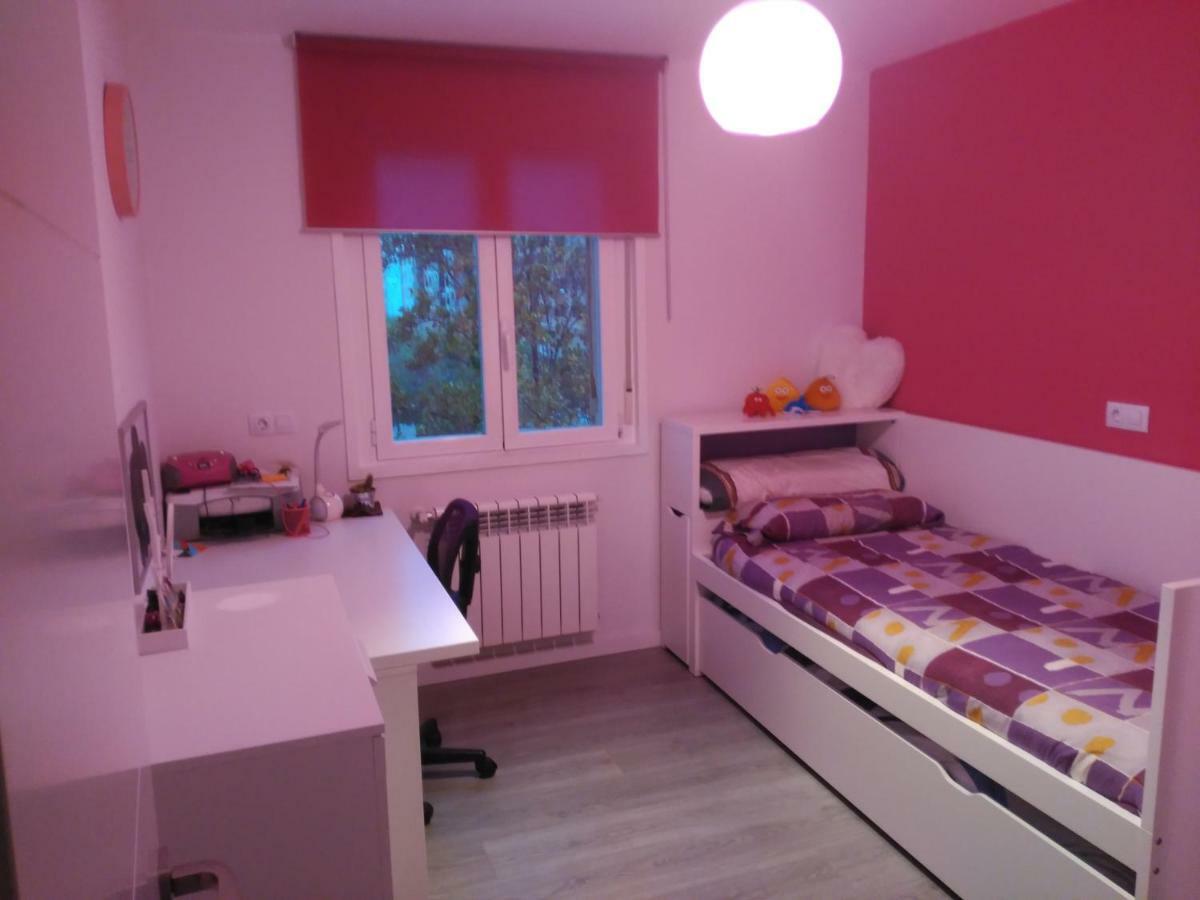 Apartamento Turistico Marcelo Celayeta At Cerca Del Centro Pamplona Exterior foto